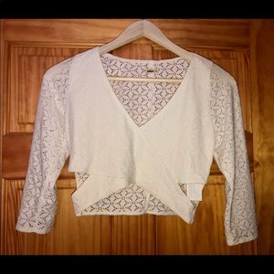 Hollister Lace Crop Top 3/4 Sleeve w/ Cut Outs